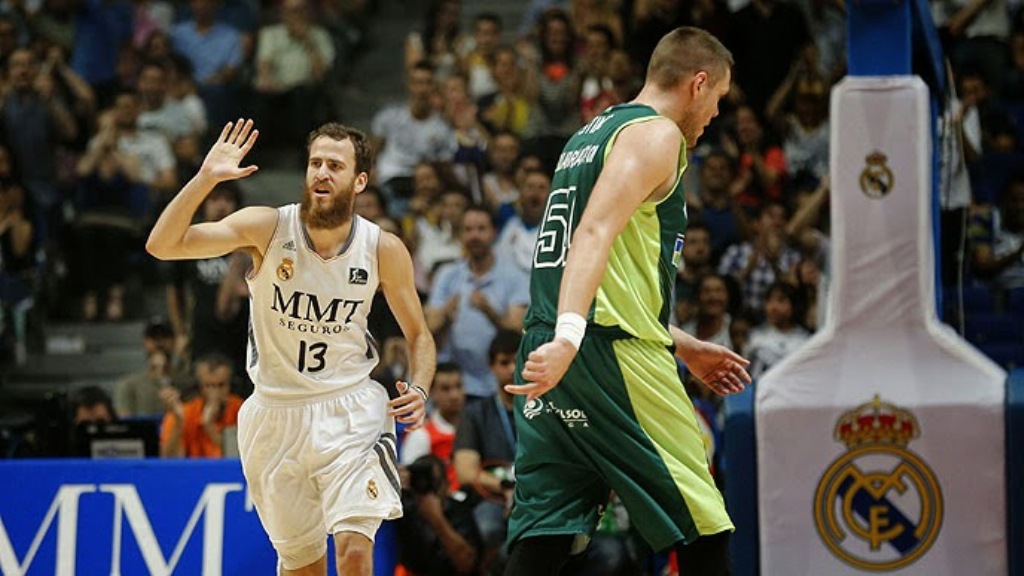 Sergio Rodriguez celebra ante Stimac