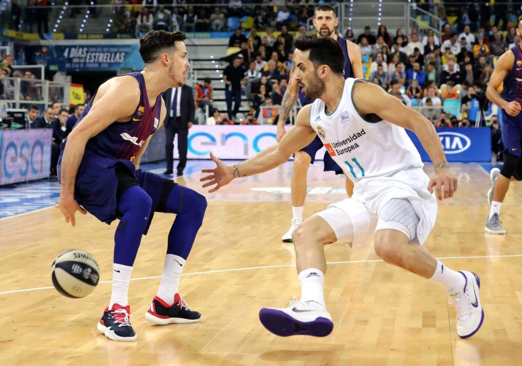 Heurtel bota delante de Campazzo