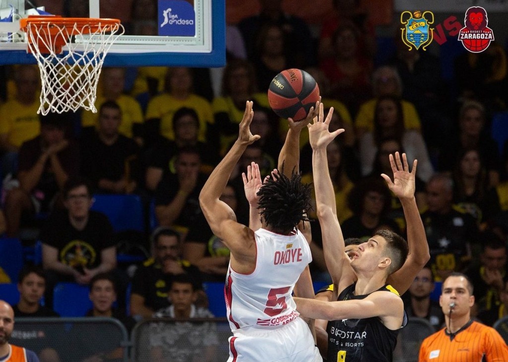 Tiro de Okoye contra CB Canarias