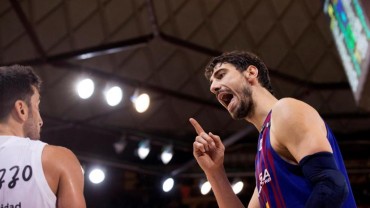 Tomic se encara con Campazzo