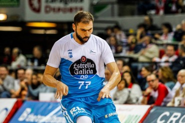 Vasileiadis celebra un triple