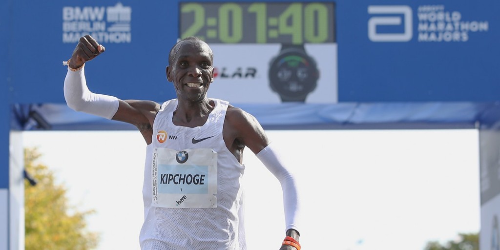 Eliud Kipchoge bate record mundial maraton