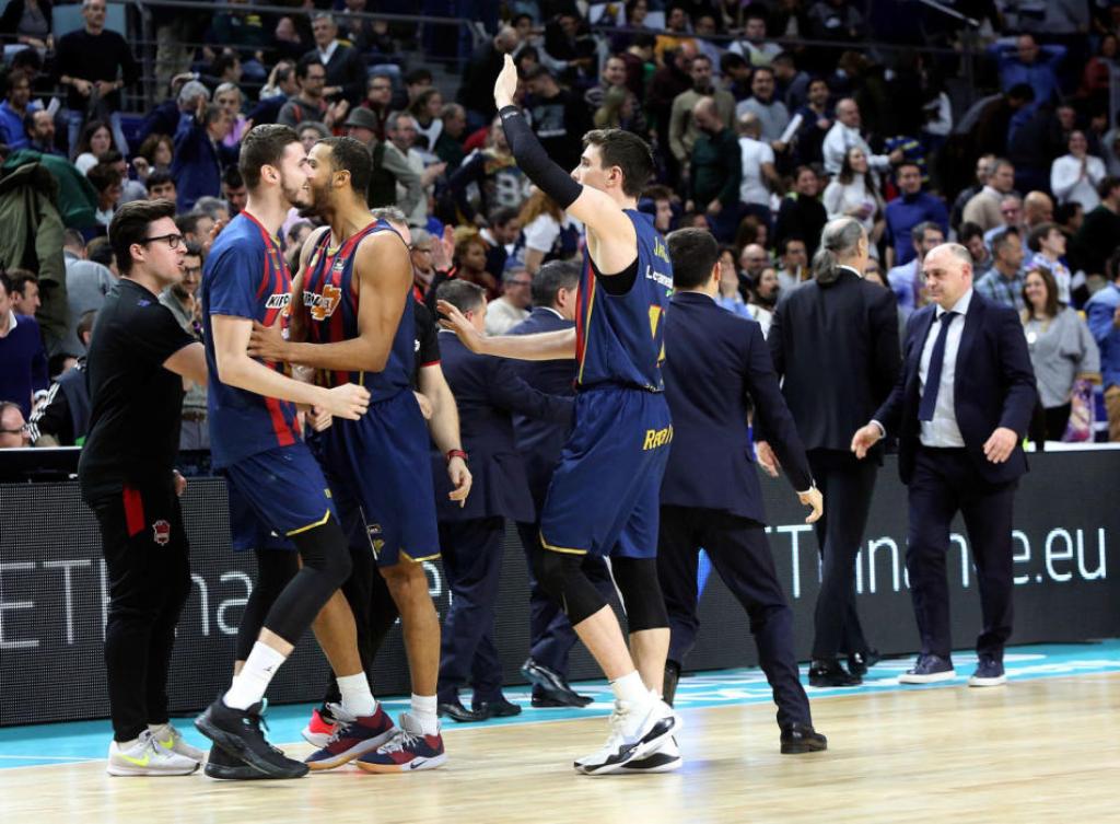 Baskonia celebra el triunfo contra el Madrid